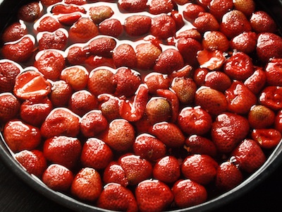 pickled strawberries pickled strawberries